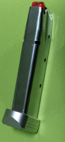 Vendo cargador de Tanfoglio stock II, acero inoxidable con taco + 2, poco uso 45€ portes no incluidos,
Mejor 00