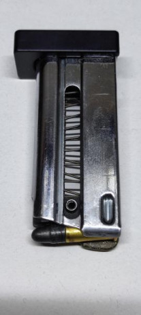 Vendo o (cambio) por Pistola AIPSC O CO2, cargador original MORINI tanto para la CM22M COMO PARA LA CM22M 00