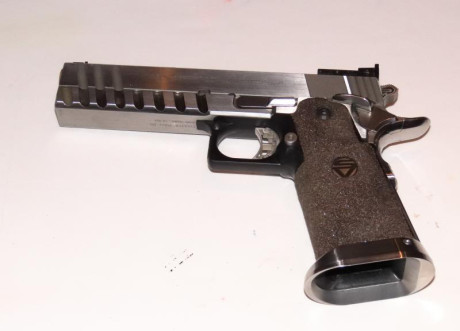 Vendo pistola Infinity (Strayer-Voigt, SV)
Calibre 40 S&W
Guiada bajo Licencia F
Perfecto estado
Muy 01