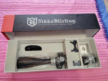 Se vende visor nikkostirling hornert ed 10-50x60 está impecable,se vende por no usar ( tiene demasiados 01