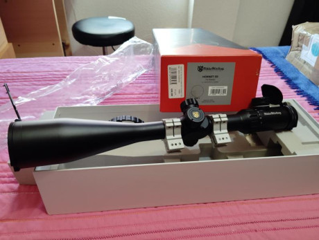 Se vende visor nikkostirling hornert ed 10-50x60 está impecable,se vende por no usar ( tiene demasiados 00