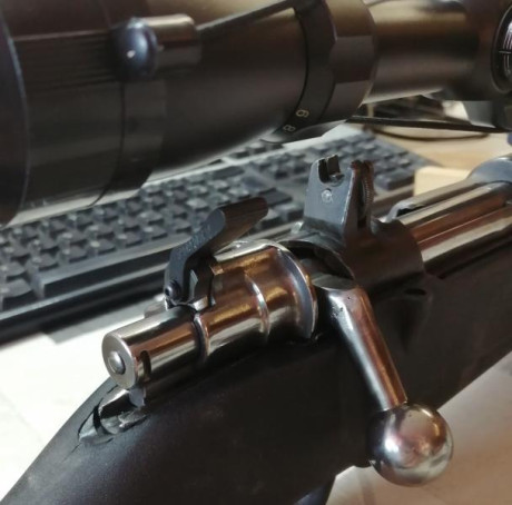Vendo está aleta de seguro de perfil bajo, para poder accionar el seguro con visor montado, sirve para 170