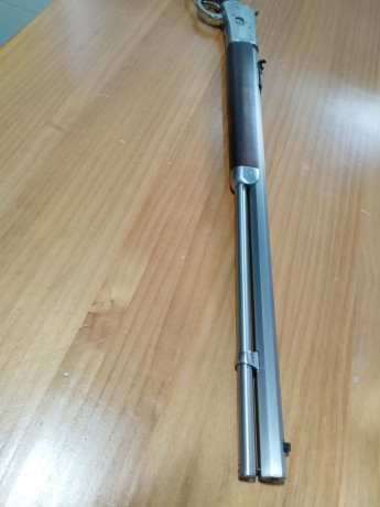 Un buen amigo me pide que le anuncie este  Amadeo Rossi  en calibre  .38 SPL/ .357 Magnum .
El arma está 01