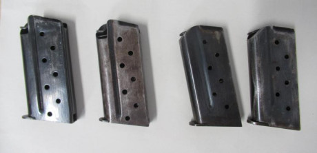 Vendo cuatro cargadores para carabina Destroyer en calibre 9 Bergman/ 9 mm largo.-
precio unidad 30 euros 02