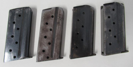 Vendo cuatro cargadores para carabina Destroyer en calibre 9 Bergman/ 9 mm largo.-
precio unidad 30 euros 10