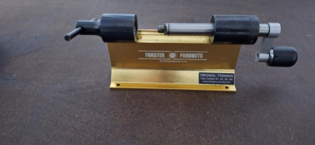 Se vende por no usar recortadora de vainas Foster original case trimer y empistolador universal manual 00