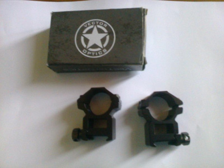 Vendo 1 cargador nuevo de capacidad 30 cartuchos para Chiappa M-4 four .22LR
Precio: 22 € con gastos de 10