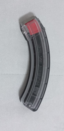      ***RETIRADO DE LA VENTA***   

Vendo cargador original para Ruger 10/22, de 25 cartuchos, modelo 01