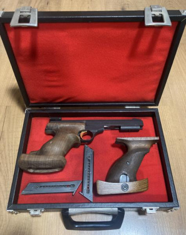 Pistola 22lr en perfecto estado con dos cachas.
Anatomica talla M y Original L. Idonea para subir a segunda 02