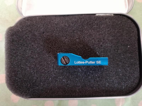 Se vende gatillo lothes azul para tiradores zurdos con rebaje en la parte izquierda para pistolas Steyr 02
