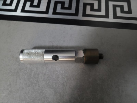 Útil para cargar las carabinas SETRA AS200 con bombonas de 12 grs co2 normales

50 euros más envio 02