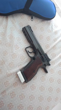 Buenas pongo en venta tanfoglio stock 3 a estreno la compré en julio de este año y solo e disparo con 40