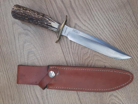 Buenas a todos,
Pongo a la venta este cuchillo marca BLACKJACK original, made in USA, de los años 90. 00
