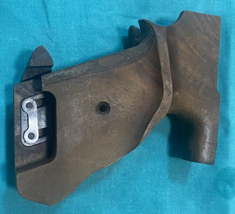 VENDO CACHA DE FEINWERKBAU AW93.
La cacha es de diestro y esta retocada y si te bien estupendo y si no, 00