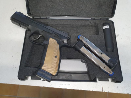Comprada para mi mujer, Shadow2 OR (Optics Ready) praticamente nueva. Con su estuche original, sus tres 01