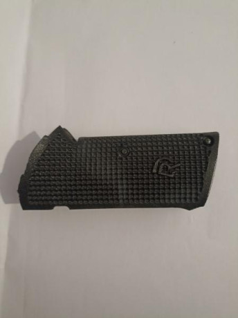 Vendo cachas hecha con impresión 3D para SIG SAUER P210 supertarget. Es tipo 1911, poco uso.

Vendida 12