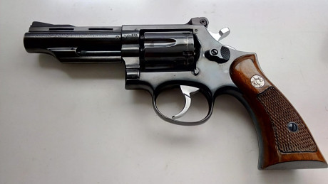Buenas compañeros, por tenerla y no usarla casi nada, vendo revolver llama comanche II, guiado en F, el 00