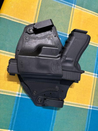 Reservada. 

Vendo Glock 17 gen4.
 De serie excepto por el punto de mira de tritio más luminiscente amarillo 00