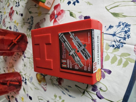 Buenas

Pongo a la venta juego de dies full length de hornady.

Incluye shell holder, no sale en la foto.

Precio 01