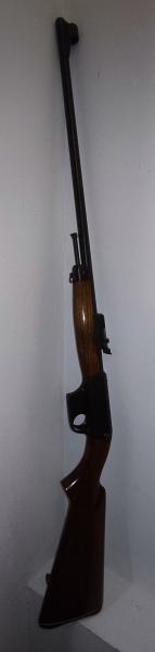 Hola pongo en venta carabina Unique, modelo X51bis. Calibre 22 lr. Dispone de un cargador de 5 y no tiene 00