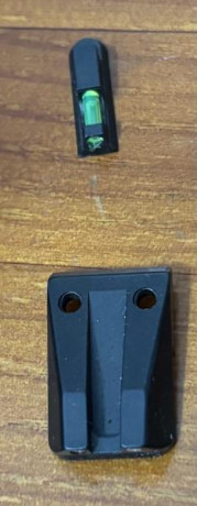 Se ofrece una magnífica pistola Sphinx SDP Compact 41