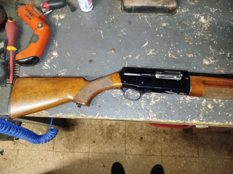 Vendo escopeta fn en buen estado. poco que explicar de esta arma que no se sepa ya. en condiciones buenas. 01