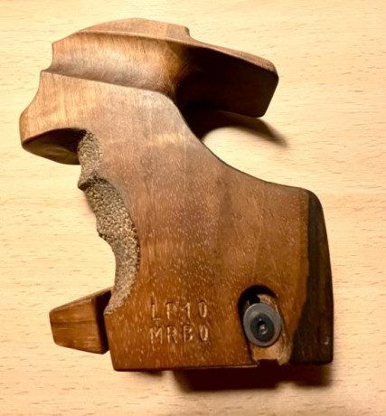 Cacha anatómica RINK para pistola STEYR. Tamaño para L y M regulable, sin tocar. 150€  envió incluido 01
