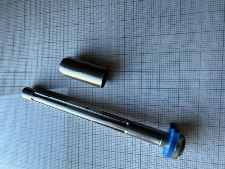 Guía acanalada muelle recuperador larga para armas 1911/2011 de 5” , en acero inoxidable , acanalada para 00