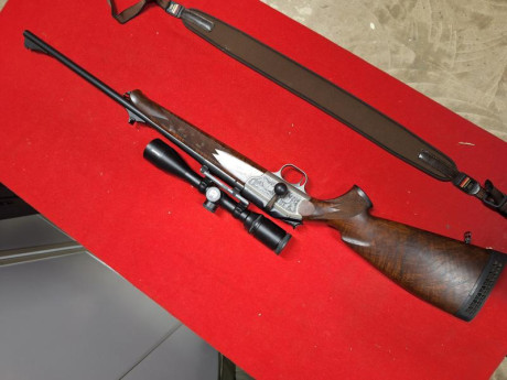 Buenas a todos,

*SE VENDE:* 

Rifle BLASER R93 LUXUS, cal. 30/06 + monturas Blaser de 1" con visor 02