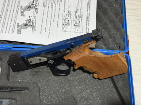 VENDIDA pistola Match Guns cal .32 completa en su estuche . Se encuentra depositada en la intervención 00