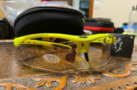 Se vende gafas de tiro Pierre Boutin Nuevas sin estrenar en un conjunto formado por seis lentes de distintas 00