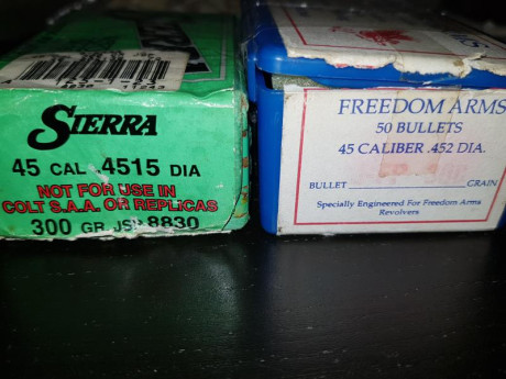 Vendo las siguientes puntas de rifle y arma corta

Lote 1:
.452 Freedom Arms. Son 200 puntas en 4 cajas, 10