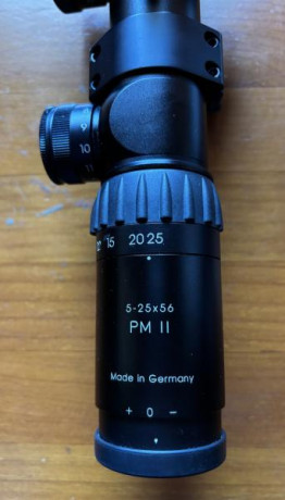 Se ofrece un magnífico visor Schmith&Bender 5-25x56 MPII con retícula iluminada con 10 intensidades, 11