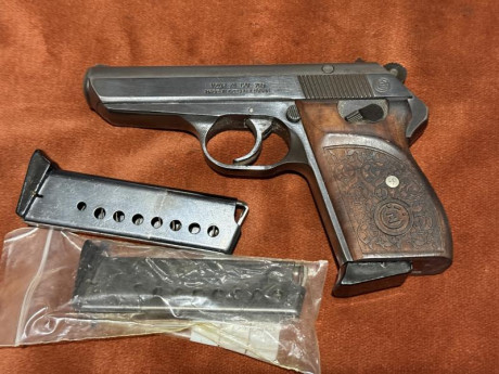 VENDIDA CZ 70 . Cal 7,65 . Para guiar en licencias A ó B , no da la medida para la F . Depositada en la 02