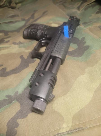 Se vende pistola de la marca Walther P22 target del calibre 22lr, guiada con la licencia F , con poco 01