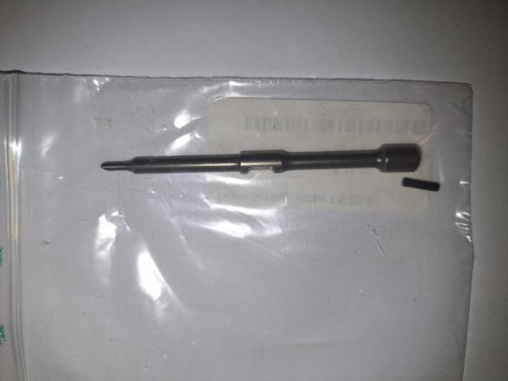 Vendo l9s siguientes repuestos 

Para Sig P 226 S (fotografía con bastantes piezas) 75 euros lote
Cola 02