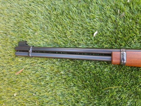 Buenos días

Pongo en venta un rifle Winchester modelo 94 AE (expulsión 
lateral)  en calibre 30-30.

Lleva 10
