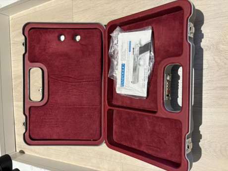 Pues eso, cambio a 2011 y hago caja para equipo nuevo. 
Tanfoglio Limited Custom 9mm
4 Cargadores con 32