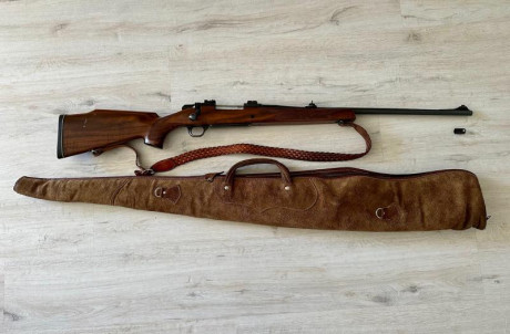 Vendo rifle Browning  A-Bolt madera, calibre 270win. Buen estado, pocas salidas. 
Incluido en el precio: 00