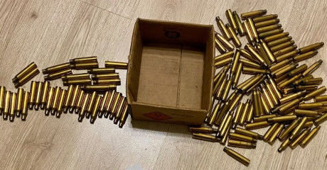 Hola, vendo estás vainas de la marca Lapua en calibre 338LM. Hay 151 vainas, son de fábrica y no de recarga. 02