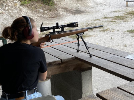 Hola a todos.
Este año he adquirido una carabina del 22lr a un forero. Venía tal cual y ahora quisiera 30