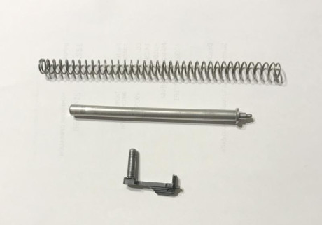 Buenas.
Vendo de la pistola 9mm SW 952 la palanca de retenida, el muelle recuperador y su guía, usado 00