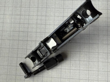 VENDIDO .Disparador Kit completo,  carabina Walther KK , .22 LR
95 Euros 02