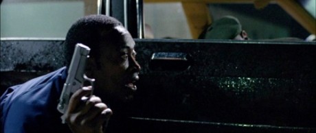 Compañeros,

En vista de las ganas de algunos (Elcafe, Wilcow, Vrakk, etc) por adivinar armas de películas 120