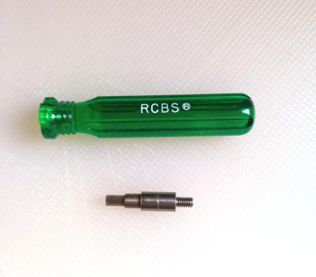 Buenos días.

Vendo en Madrid Escariador/Limpiador de la marca RCBS para el alojamiento del piston de 01