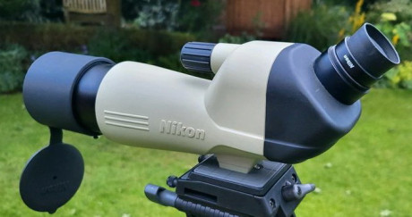 VENDO telescopio Nikon, Mod. RA II, acodado, de 25X WA x 60 mm.
Funda original.
Precio 200 euros, mas 01