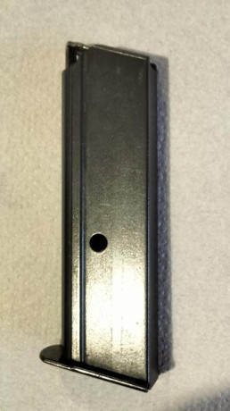 Vendo cargador para Walther PPS, del 9 corto, nuevo a estrenar.
35€+ portes. 00
