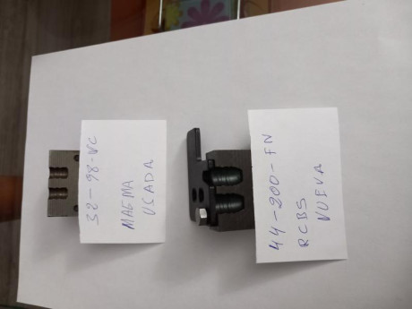 Buenas tardes, vendo estas magníficas turquesas, una es de la marca RCBS nueva , y la otra MAGMA un poco 00