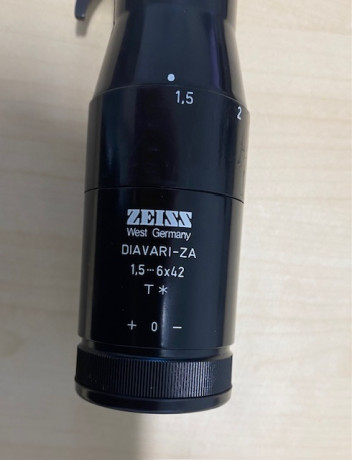 Visor Zeiss Diavari 300 euros se encuentra en Valencia.-
En perfecto estado de funcionamiento.- 01