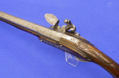 Voy a colocar unas fotos de un arma larga alemana de llave de mecha del siglo XVI. 01